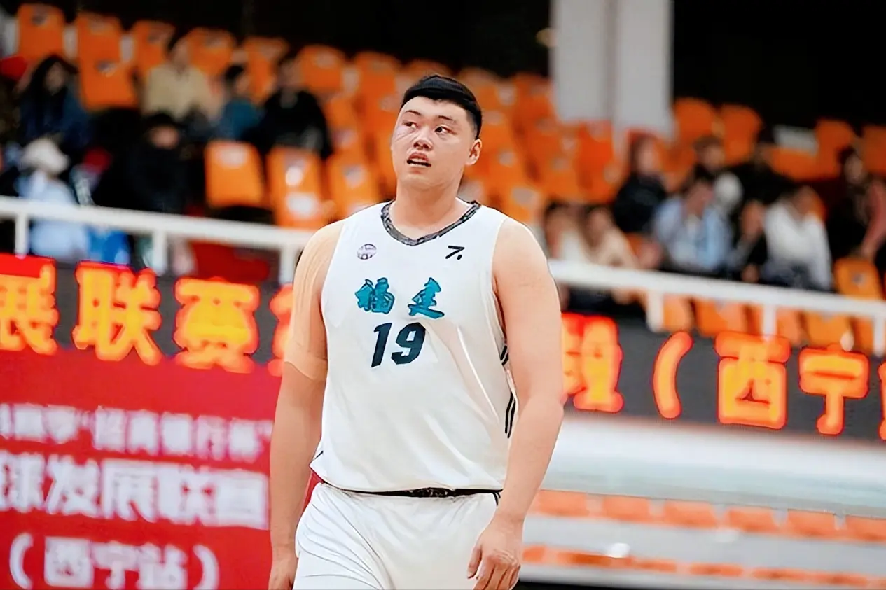 小姚明和球, 执教的中国, tenan